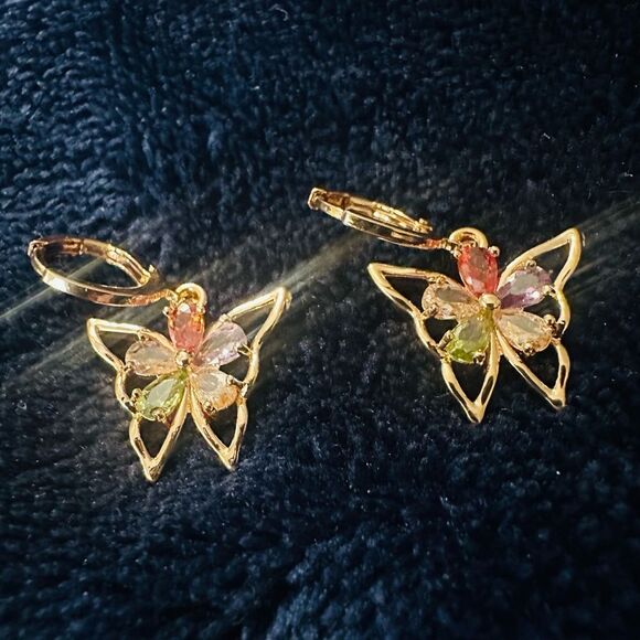 ☀️NEW☀️Gold Butterfly Earrings with Multicolor Gemstones - Picture 5 of 8